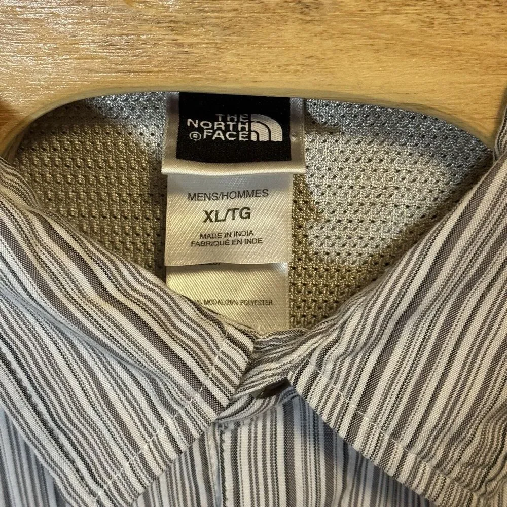 The North Face‎ Men's XL Gray Striped Short Sleeve Hiking Outdoor Button Shirt